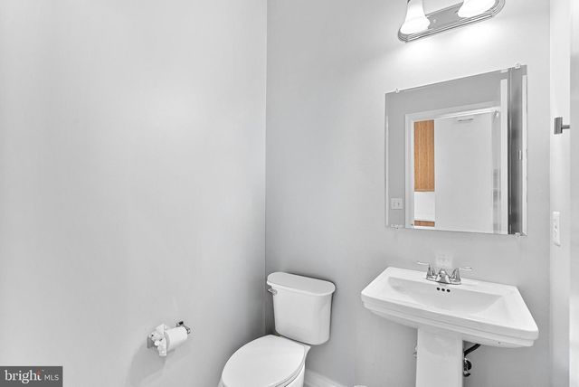 42525 MAGELLAN SQ, Brambleton, VA 20148