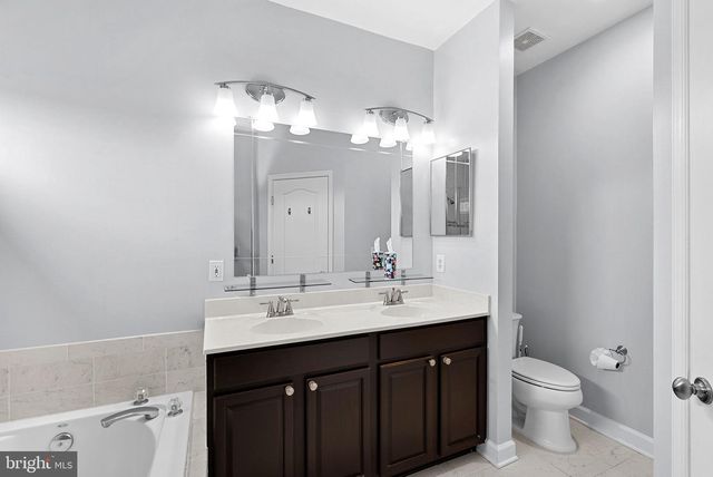 42525 MAGELLAN SQ, Brambleton, VA 20148