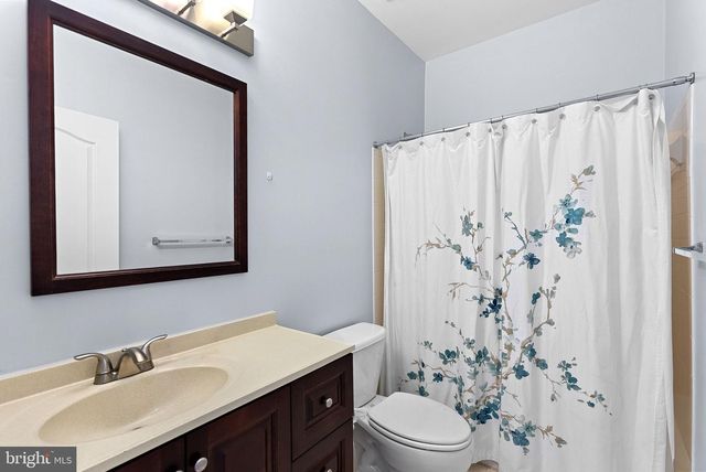 42525 MAGELLAN SQ, Brambleton, VA 20148