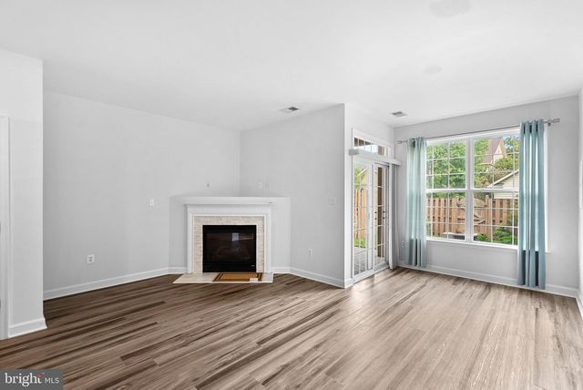 42525 MAGELLAN SQ, Brambleton, VA 20148