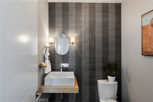 234 W Avenida San Antonio, San Clemente, CA 92672