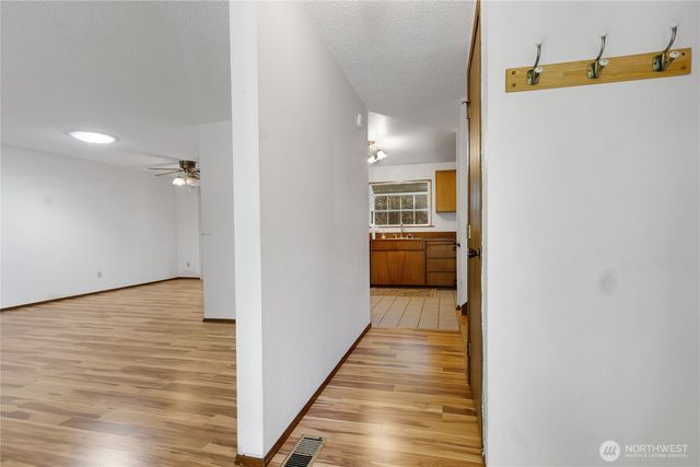 2704 24th Avenue Ct SE, Puyallup, WA 98374