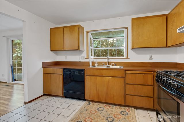 2704 24th Avenue Ct SE, Puyallup, WA 98374