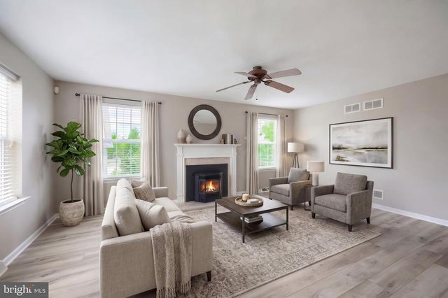 19 REBECCA LN, York, PA 17403
