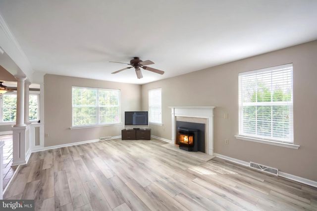 19 REBECCA LN, York, PA 17403