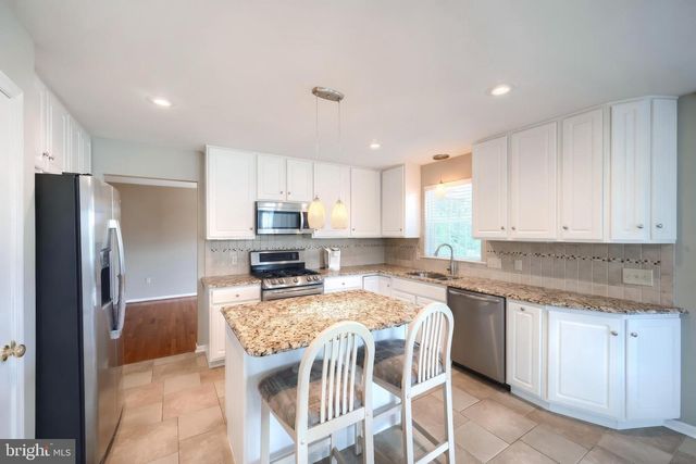 19 REBECCA LN, York, PA 17403