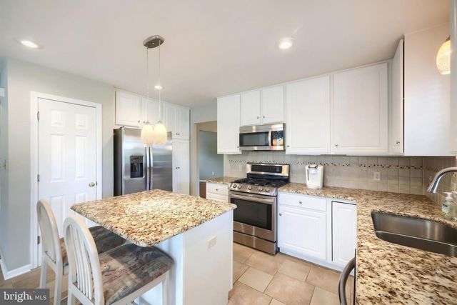 19 REBECCA LN, York, PA 17403