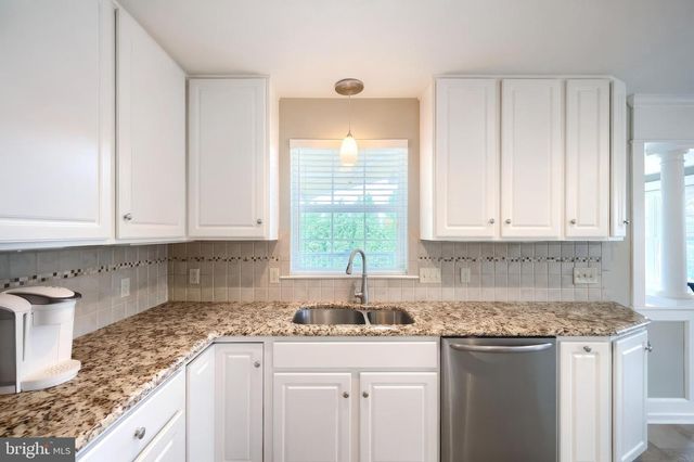 19 REBECCA LN, York, PA 17403
