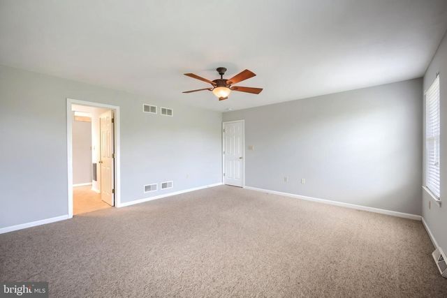 19 REBECCA LN, York, PA 17403