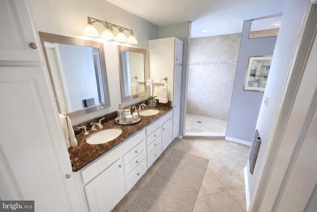 19 REBECCA LN, York, PA 17403
