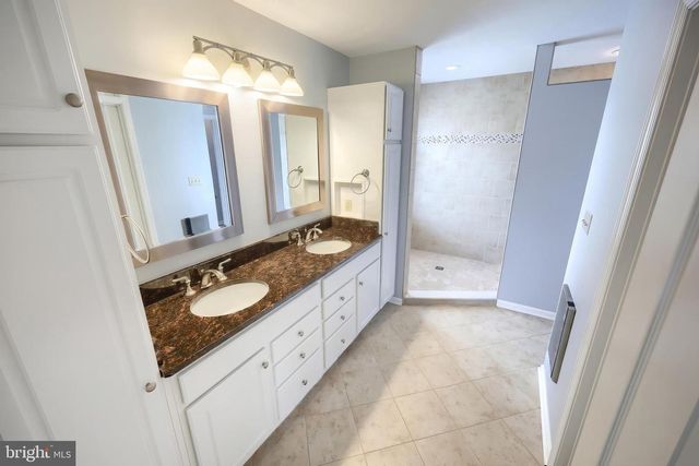 19 REBECCA LN, York, PA 17403