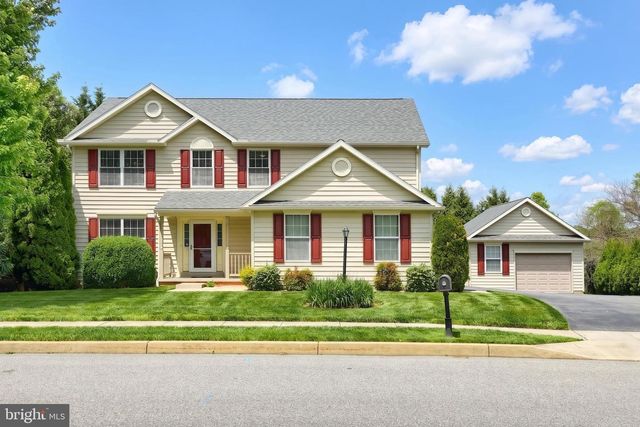 19 REBECCA LN, York, PA 17403