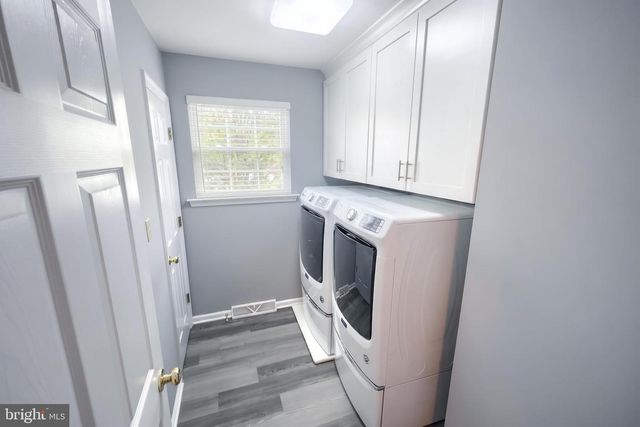 19 REBECCA LN, York, PA 17403