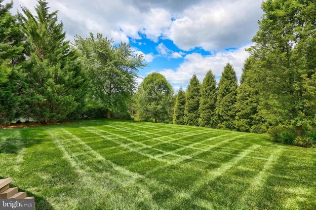 19 REBECCA LN, York, PA 17403