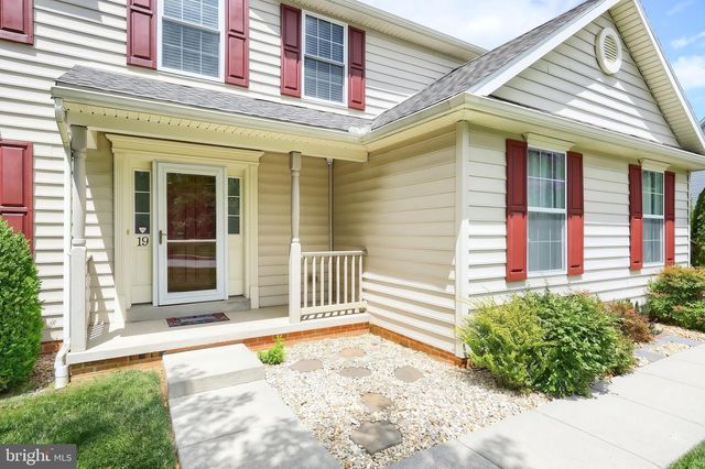 19 REBECCA LN, York, PA 17403