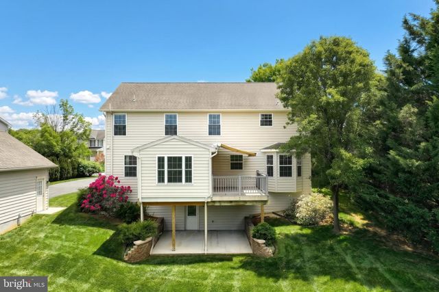 19 REBECCA LN, York, PA 17403