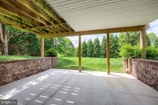 19 REBECCA LN, York, PA 17403