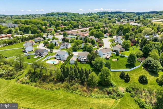 19 REBECCA LN, York, PA 17403