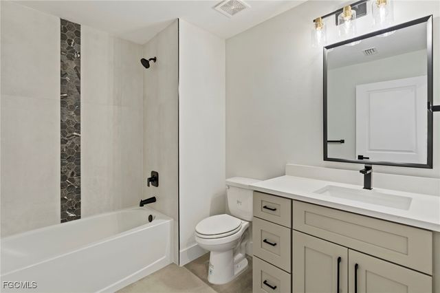 4518-4520 SW 8th CT, Cape Coral, FL 33914