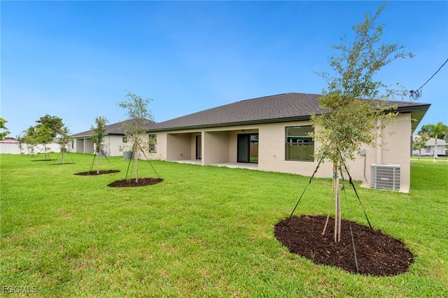 4518-4520 SW 8th CT, Cape Coral, FL 33914