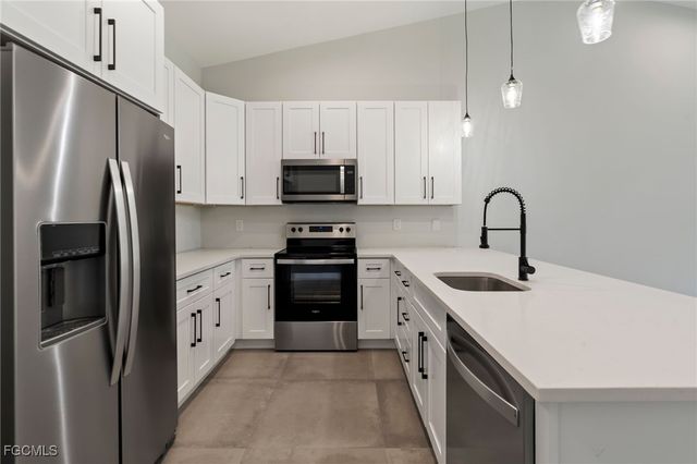 4518-4520 SW 8th CT, Cape Coral, FL 33914