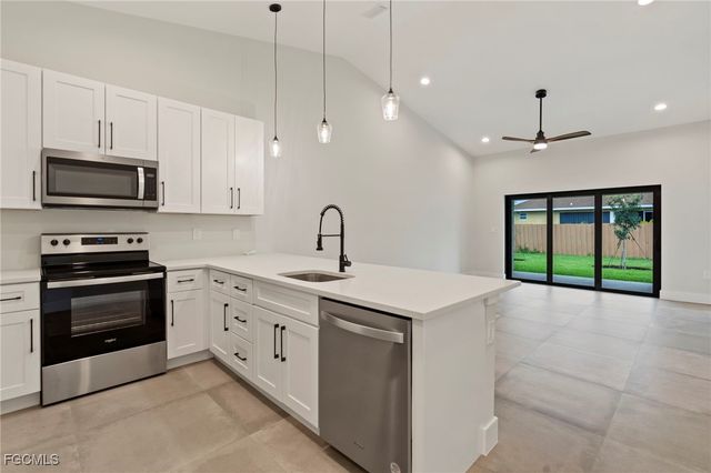 4518-4520 SW 8th CT, Cape Coral, FL 33914