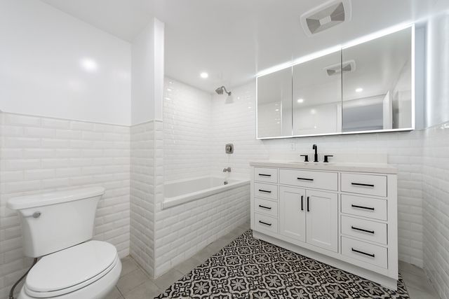 427 E 12th St Apt 1A, New York City, NY 10009