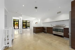 427 E 12th St Apt 1A, New York City, NY 10009