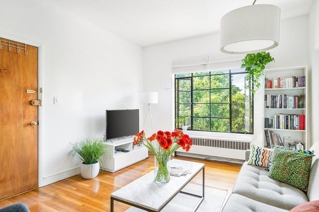 15 Ellery St 11, Cambridge, MA 02138