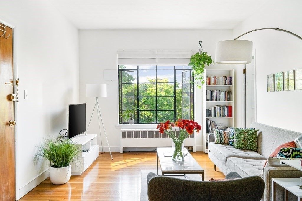 15 Ellery St 11, Cambridge, MA 02138