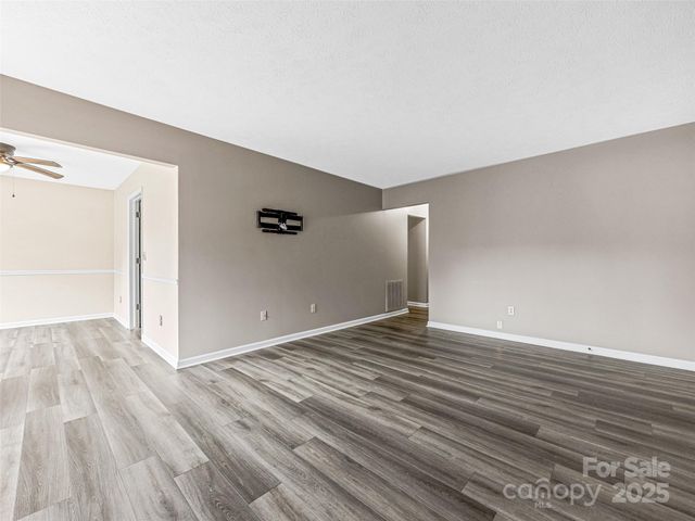 1745 Haywood Manor Road A, Hendersonville, NC 28791