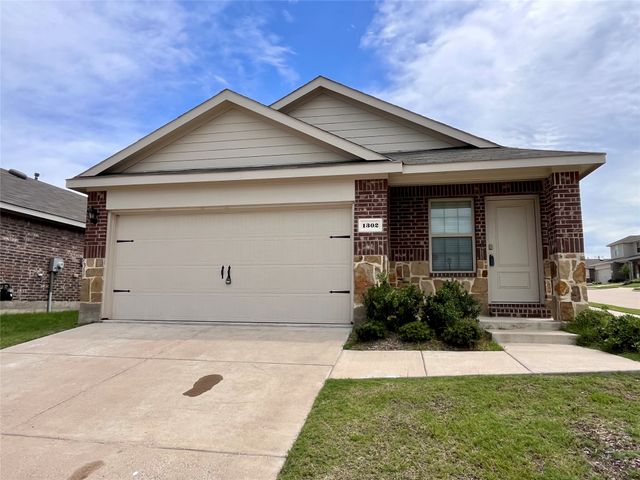 1302 Draper Lane, Forney, TX 75126