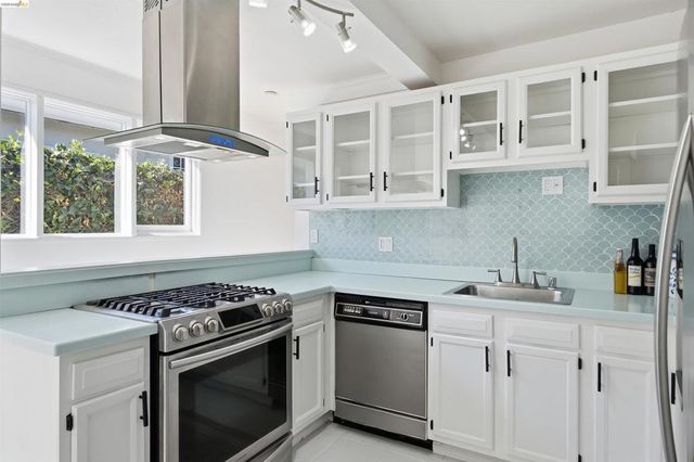 2805 Florida Ave, Richmond, CA 94804