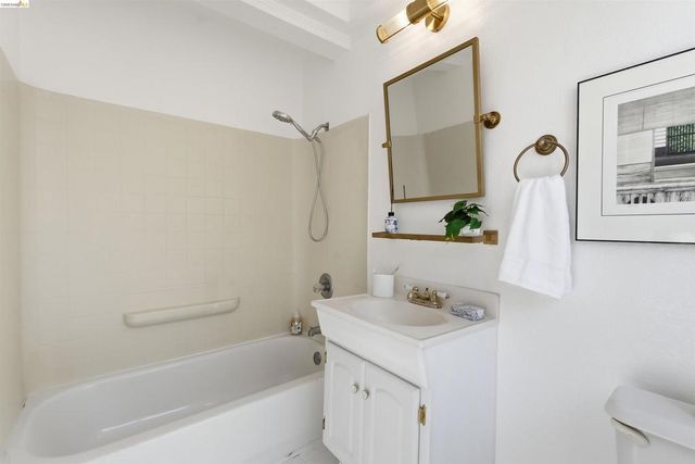 2805 Florida Ave, Richmond, CA 94804