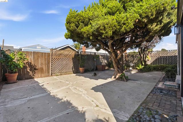 2805 Florida Ave, Richmond, CA 94804
