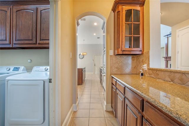 1838 Crowbridge Drive, Frisco, TX 75033