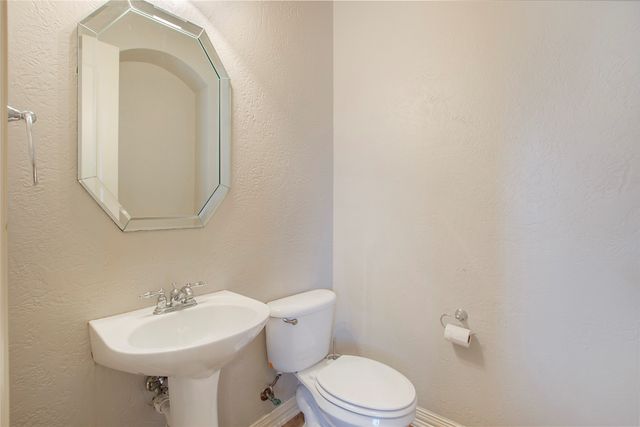 1838 Crowbridge Drive, Frisco, TX 75033
