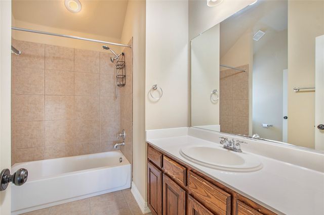 1838 Crowbridge Drive, Frisco, TX 75033