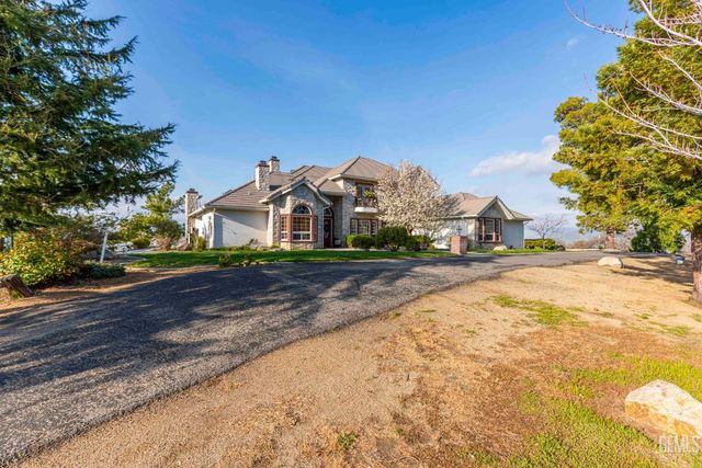 30360 Hart Oaks Drive, Keene, CA 93531