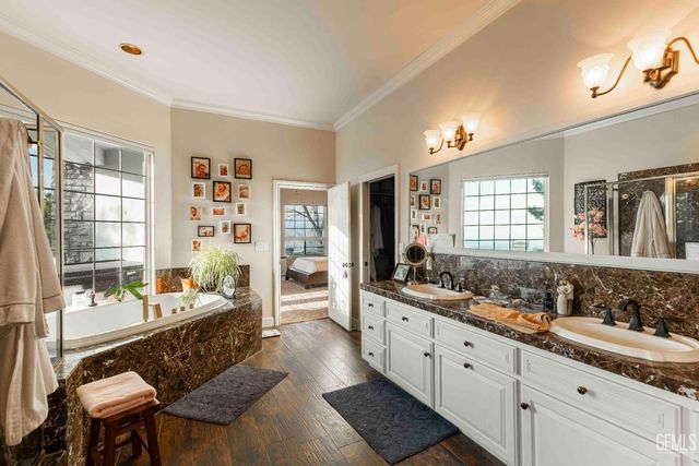 30360 Hart Oaks Drive, Keene, CA 93531