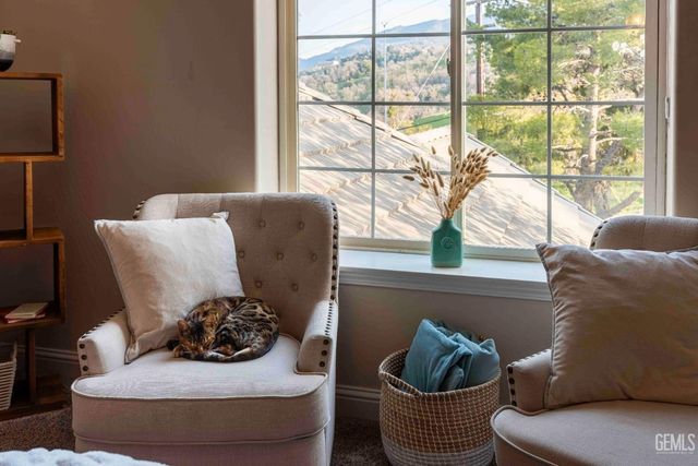 30360 Hart Oaks Drive, Keene, CA 93531