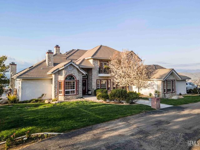 30360 Hart Oaks Drive, Keene, CA 93531