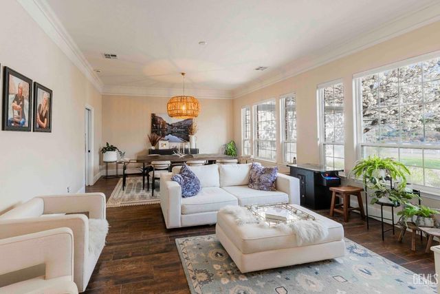 30360 Hart Oaks Drive, Keene, CA 93531