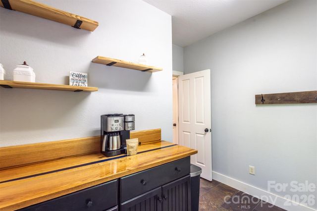 83 Allspice Court, Tuckasegee, NC 28783