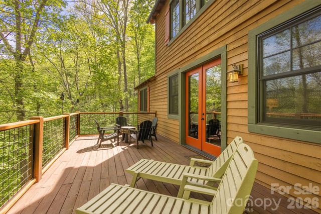83 Allspice Court, Tuckasegee, NC 28783