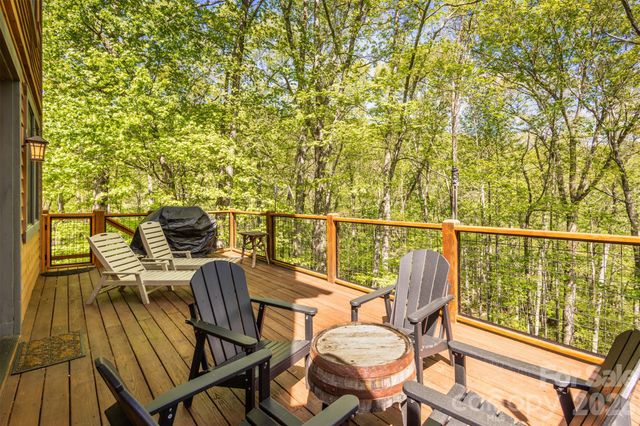 83 Allspice Court, Tuckasegee, NC 28783