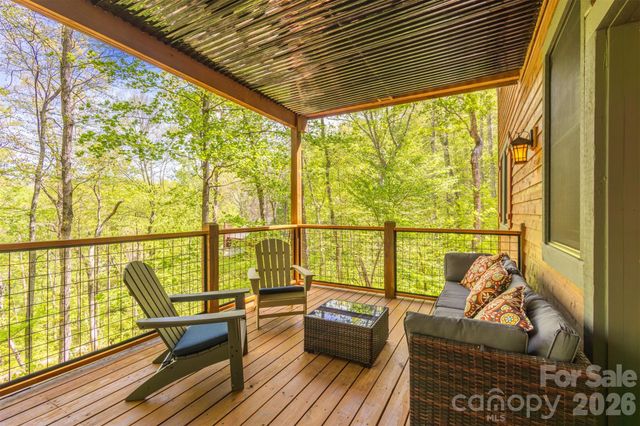 83 Allspice Court, Tuckasegee, NC 28783