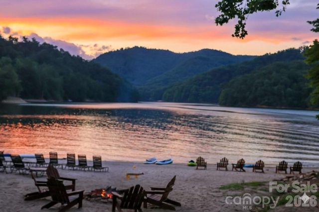 83 Allspice Court, Tuckasegee, NC 28783