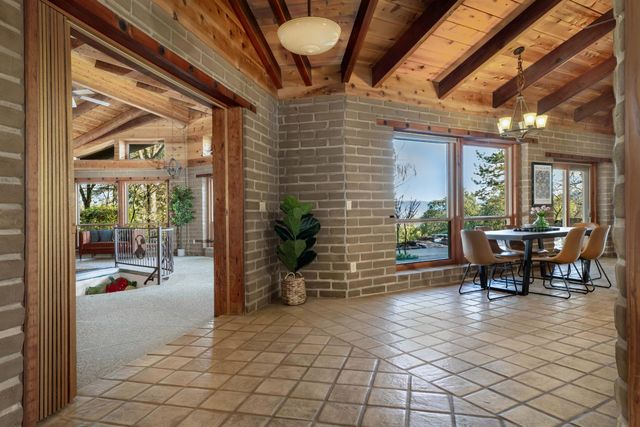 20990 Tiger Tail Rd, Grass Valley, CA 95949