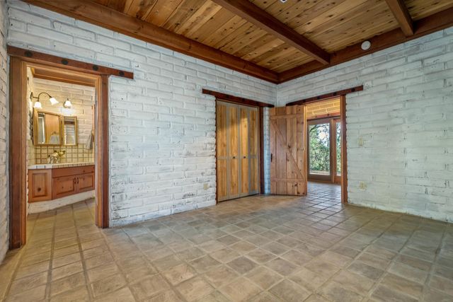 20990 Tiger Tail Rd, Grass Valley, CA 95949